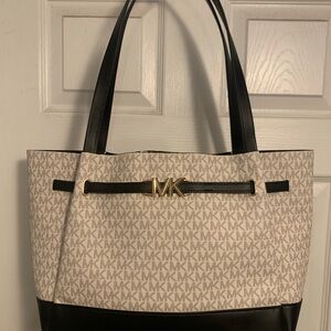 Michael Kors Black and Cream Signature Tote